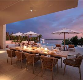 5 bedroom villa with infinity pool and sea views Hvar Town, sleeps 10